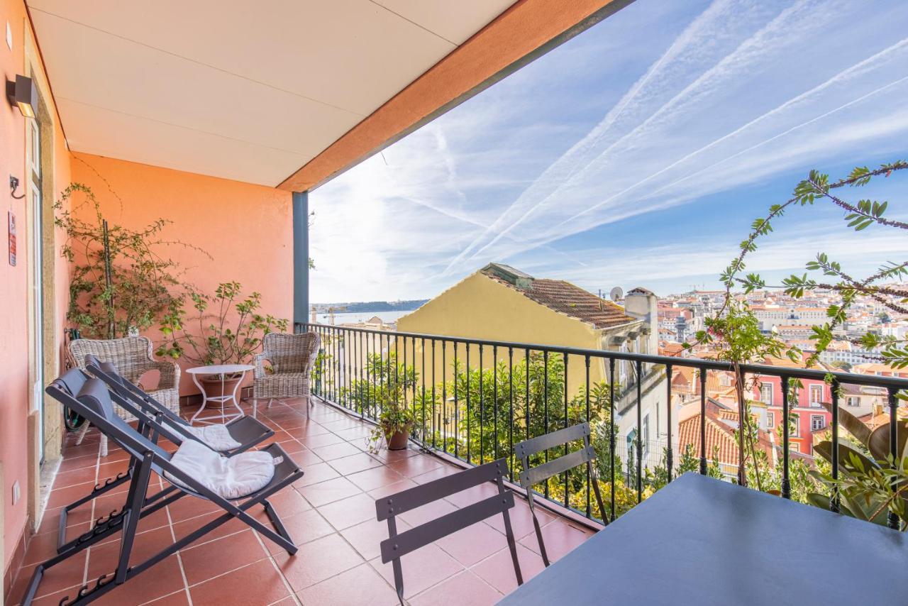 Castelo Design Aparment W/ Balcony & Super View By Lovelystay Lisboa Exterior foto