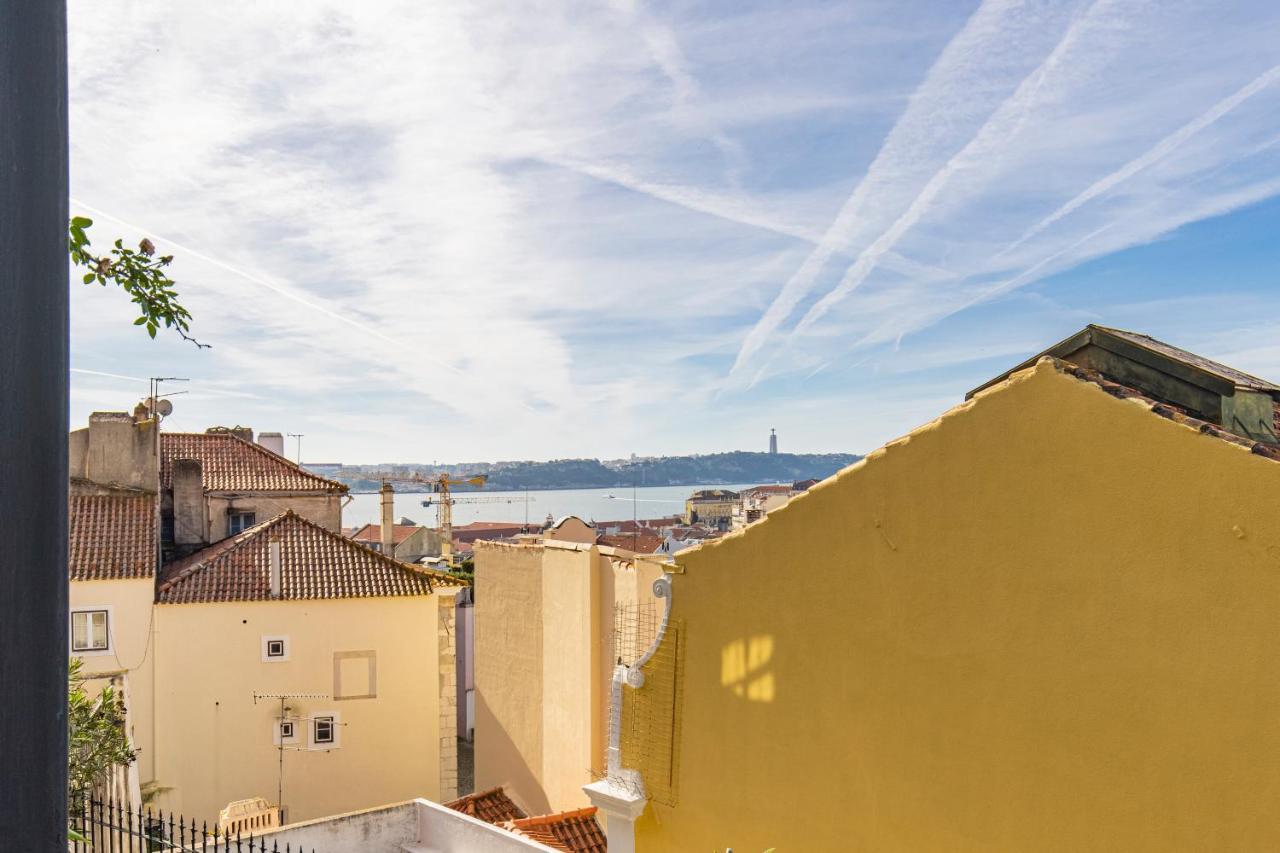 Castelo Design Aparment W/ Balcony & Super View By Lovelystay Lisboa Exterior foto