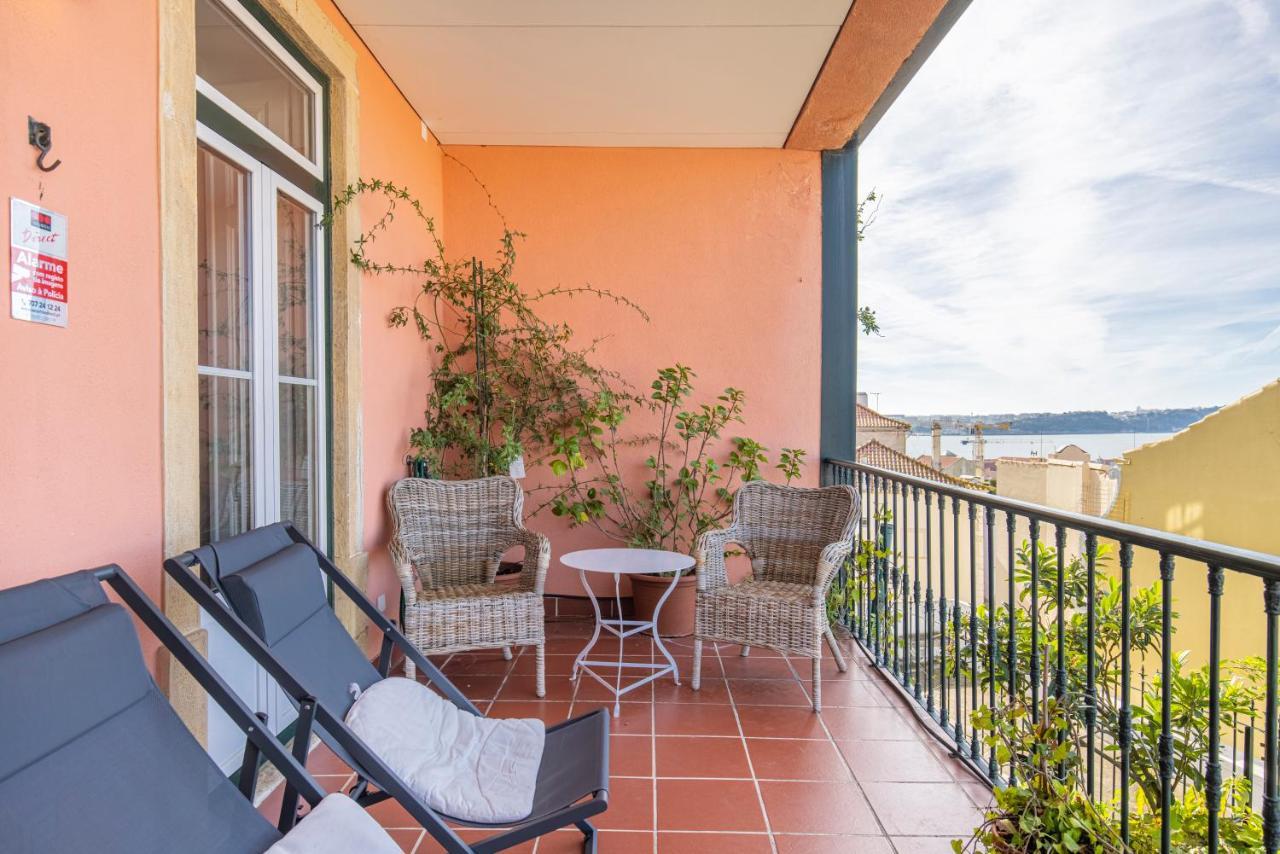 Castelo Design Aparment W/ Balcony & Super View By Lovelystay Lisboa Exterior foto